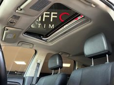 MITSUBISHI OUTLANDER 2.2 4X4 16V 2015/2016 GRIFFCAR MULTIMARCAS DOIS IRMÃOS / Carros no Vale