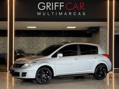 NISSAN TIIDA 1.8 SL 16V 2010/2011 GRIFFCAR MULTIMARCAS DOIS IRMÃOS / Carros no Vale