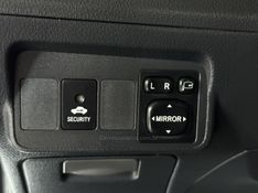 TOYOTA COROLLA 2.0 XRS 16V 2012/2013 GRIFFCAR MULTIMARCAS DOIS IRMÃOS / Carros no Vale