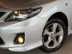 TOYOTA COROLLA 2.0 XRS 16V 2012/2013 GRIFFCAR MULTIMARCAS DOIS IRMÃOS / Carros no Vale