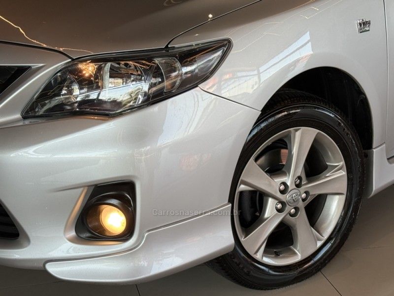 TOYOTA COROLLA 2.0 XRS 16V 2012/2013 GRIFFCAR MULTIMARCAS DOIS IRMÃOS / Carros no Vale