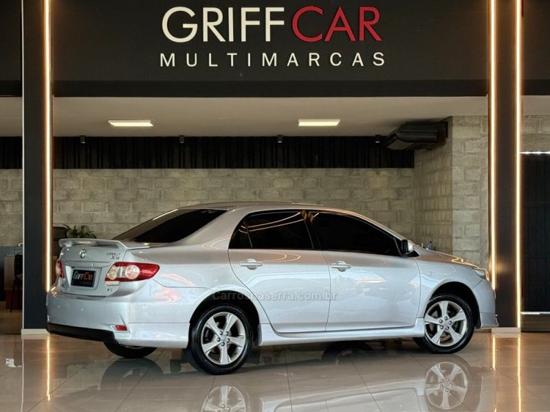 TOYOTA COROLLA 2.0 XRS 16V 2012/2013 GRIFFCAR MULTIMARCAS DOIS IRMÃOS / Carros no Vale