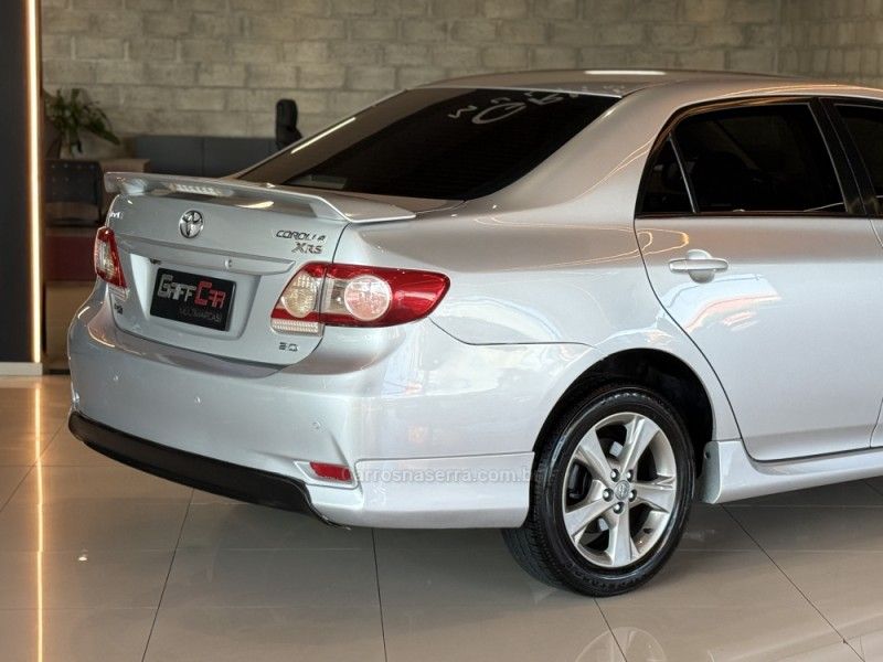 TOYOTA COROLLA 2.0 XRS 16V 2012/2013 GRIFFCAR MULTIMARCAS DOIS IRMÃOS / Carros no Vale