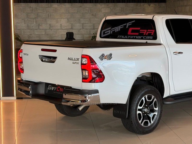 TOYOTA HILUX 2.8 SRX 4X4 CD 16V 2022/2023 GRIFFCAR MULTIMARCAS DOIS IRMÃOS / Carros no Vale