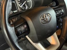 TOYOTA HILUX 2.8 SRX 4X4 CD 16V 2022/2023 GRIFFCAR MULTIMARCAS DOIS IRMÃOS / Carros no Vale