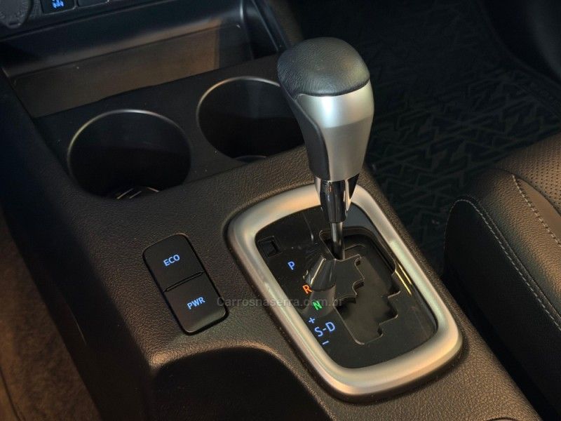 TOYOTA HILUX 2.8 SRX 4X4 CD 16V 2022/2023 GRIFFCAR MULTIMARCAS DOIS IRMÃOS / Carros no Vale