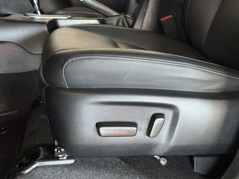 TOYOTA HILUX 2.8 SRX PLUS 4X4 CD TURBO 2024/2024 GRIFFCAR MULTIMARCAS DOIS IRMÃOS / Carros no Vale