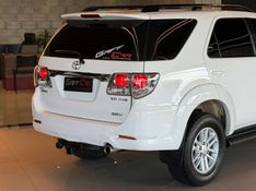 TOYOTA HILUX SW4 3.0 SRV 4X4 16V TURBO INTERCOOLER 2013/2013 GRIFFCAR MULTIMARCAS DOIS IRMÃOS / Carros no Vale