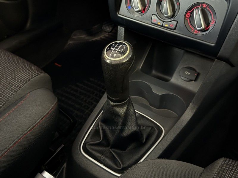 VOLKSWAGEN FOX 1.6 MI PRIME 8V 2010/2011 GRIFFCAR MULTIMARCAS DOIS IRMÃOS / Carros no Vale VOLKSWAGEN FOX 1.6 MI PRIME 8V 2010/2011 GRIFFCAR MULTIMARCAS DOIS IRMÃOS / Carros no Vale