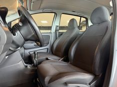 VOLKSWAGEN FOX 1.6 MI PRIME 8V 2010/2011 GRIFFCAR MULTIMARCAS DOIS IRMÃOS / Carros no Vale