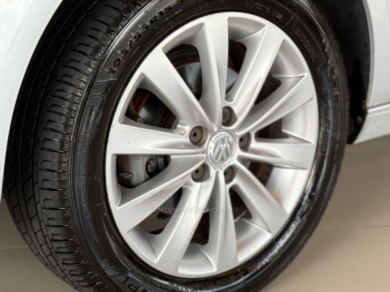 VOLKSWAGEN FOX 1.6 MI PRIME 8V 2010/2011 GRIFFCAR MULTIMARCAS DOIS IRMÃOS / Carros no Vale VOLKSWAGEN FOX 1.6 MI PRIME 8V 2010/2011 GRIFFCAR MULTIMARCAS DOIS IRMÃOS / Carros no Vale