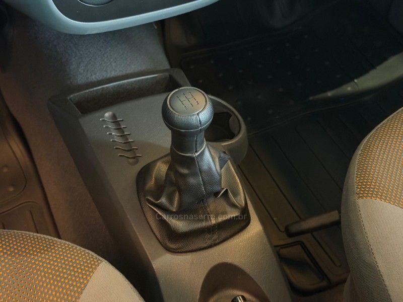 VOLKSWAGEN GOL 1.6 MI COPA 8V G.IV 2006/2006 GRIFFCAR MULTIMARCAS DOIS IRMÃOS / Carros no Vale