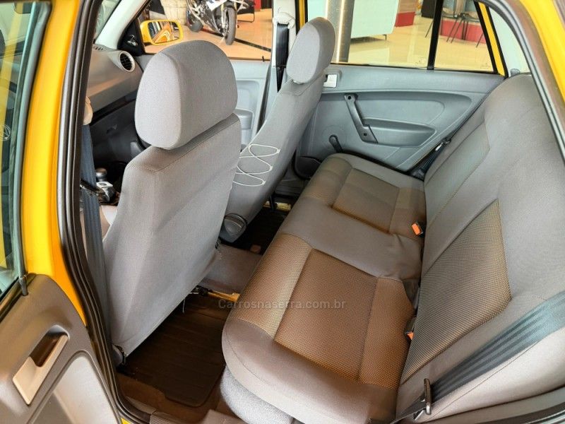 VOLKSWAGEN GOL 1.6 MI COPA 8V G.IV 2006/2006 GRIFFCAR MULTIMARCAS DOIS IRMÃOS / Carros no Vale