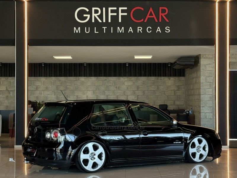VOLKSWAGEN GOLF 1.6 MI SPORTLINE 8V 2013/2013 GRIFFCAR MULTIMARCAS DOIS IRMÃOS / Carros no Vale
