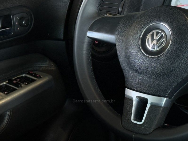 VOLKSWAGEN GOLF 1.6 MI SPORTLINE 8V 2013/2013 GRIFFCAR MULTIMARCAS DOIS IRMÃOS / Carros no Vale