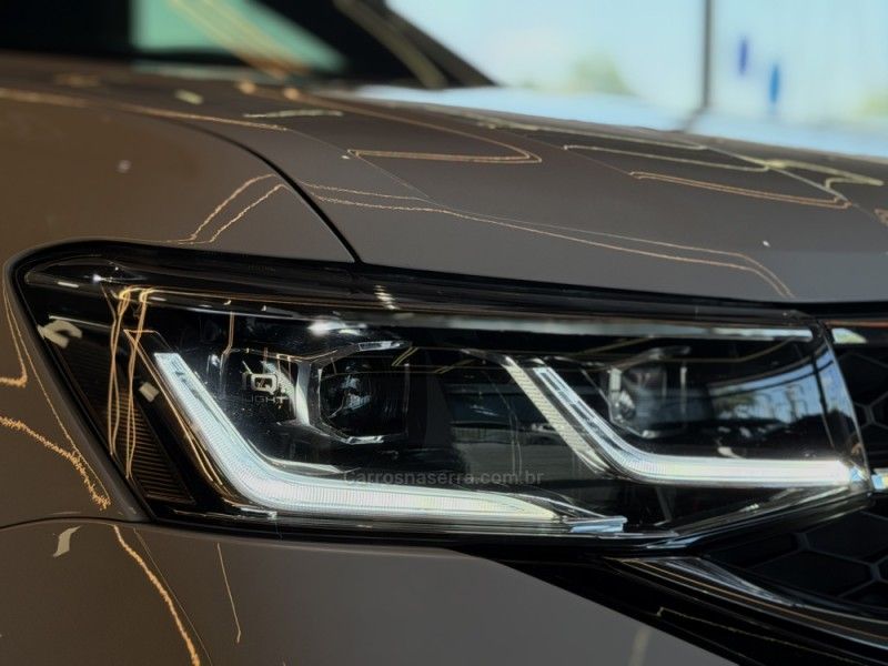 VOLKSWAGEN TAOS 1.4 16V HIGHLINE TSI 2022/2022 GRIFFCAR MULTIMARCAS DOIS IRMÃOS / Carros no Vale