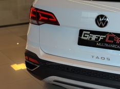 VOLKSWAGEN TAOS 1.4 16V HIGHLINE TSI 2022/2022 GRIFFCAR MULTIMARCAS DOIS IRMÃOS / Carros no Vale