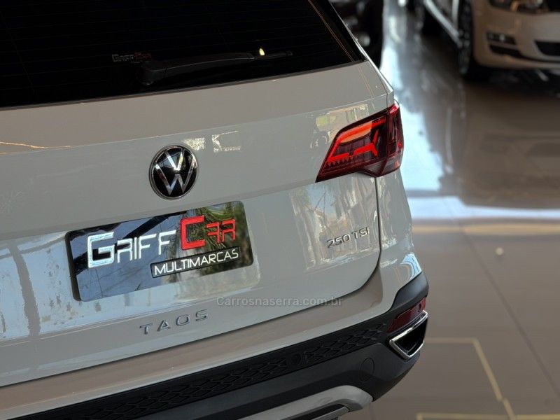 VOLKSWAGEN TAOS 1.4 16V HIGHLINE TSI 2022/2022 GRIFFCAR MULTIMARCAS DOIS IRMÃOS / Carros no Vale