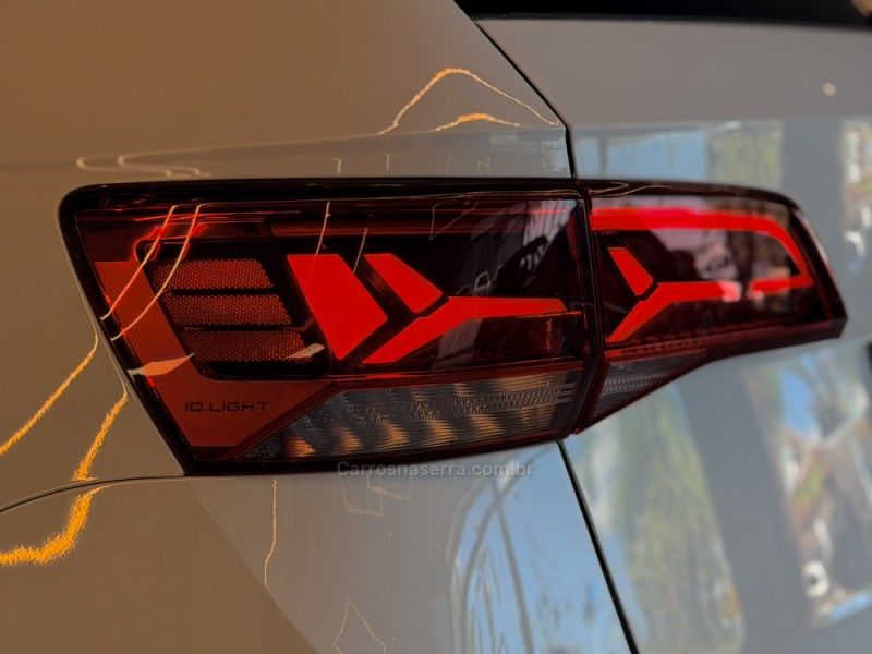 VOLKSWAGEN TAOS 1.4 16V HIGHLINE TSI 2022/2022 GRIFFCAR MULTIMARCAS DOIS IRMÃOS / Carros no Vale