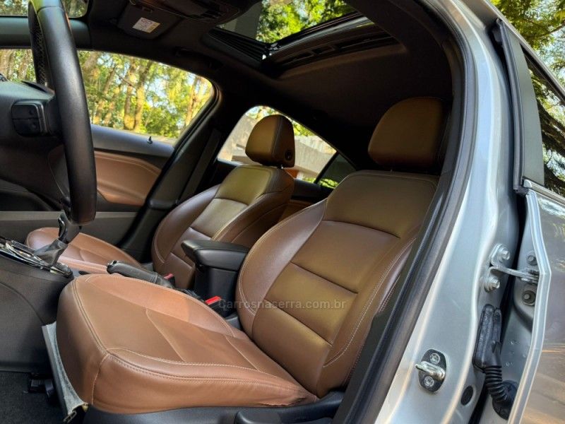 CHEVROLET CRUZE 1.4 PREMIER SPORT6 16V TURBO 2020/2020 KASPER VEÍCULOS DOIS IRMÃOS / Carros no Vale