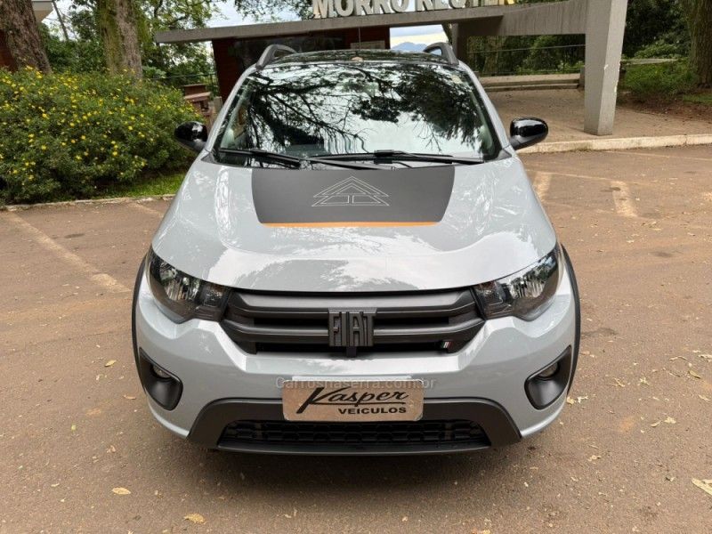 FIAT MOBI 1.0 TREKKING 8V 2022/2023 KASPER VEÍCULOS DOIS IRMÃOS / Carros no Vale