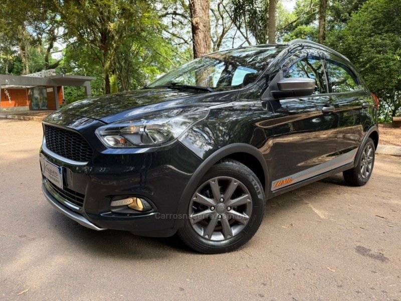 FORD KA 1.0 TRAIL 12V 2018/2018 KASPER VEÍCULOS DOIS IRMÃOS / Carros no Vale