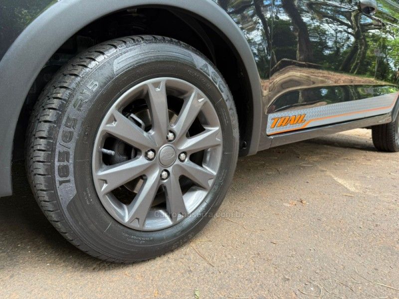 FORD KA 1.0 TRAIL 12V 2018/2018 KASPER VEÍCULOS DOIS IRMÃOS / Carros no Vale