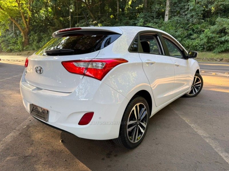 HYUNDAI I30 1.8 MPI 16V 2015/2016 KASPER VEÍCULOS DOIS IRMÃOS / Carros no Vale