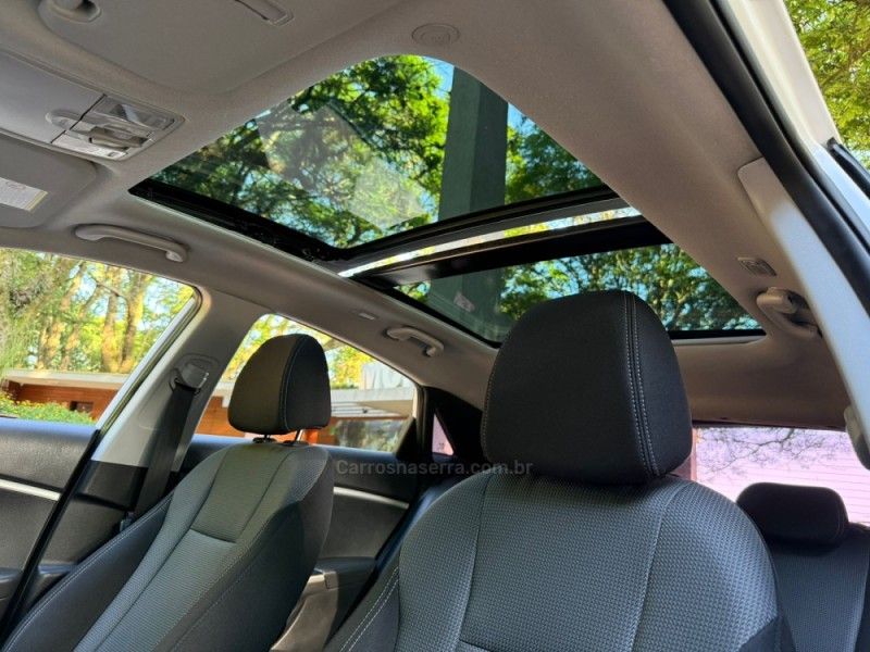 HYUNDAI I30 1.8 MPI 16V 2015/2016 KASPER VEÍCULOS DOIS IRMÃOS / Carros no Vale