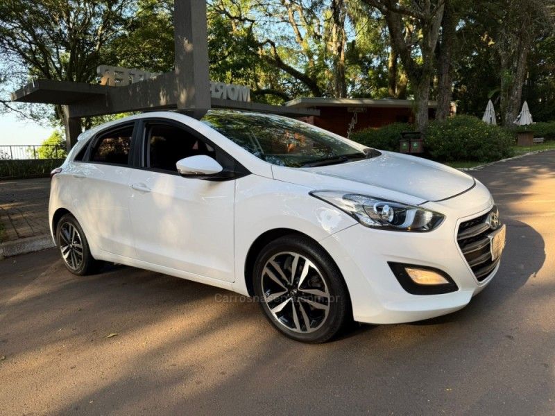 HYUNDAI I30 1.8 MPI 16V 2015/2016 KASPER VEÍCULOS DOIS IRMÃOS / Carros no Vale