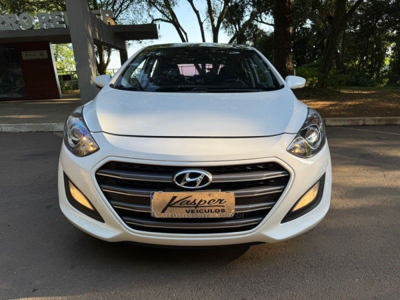 HYUNDAI I30 1.8 MPI 16V 2015/2016 KASPER VEÍCULOS DOIS IRMÃOS / Carros no Vale