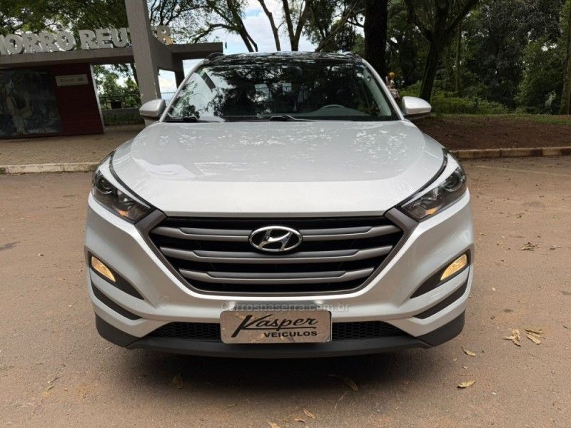 HYUNDAI TUCSON 1.6 GLS TURBO 2017/2018 KASPER VEÍCULOS DOIS IRMÃOS / Carros no Vale