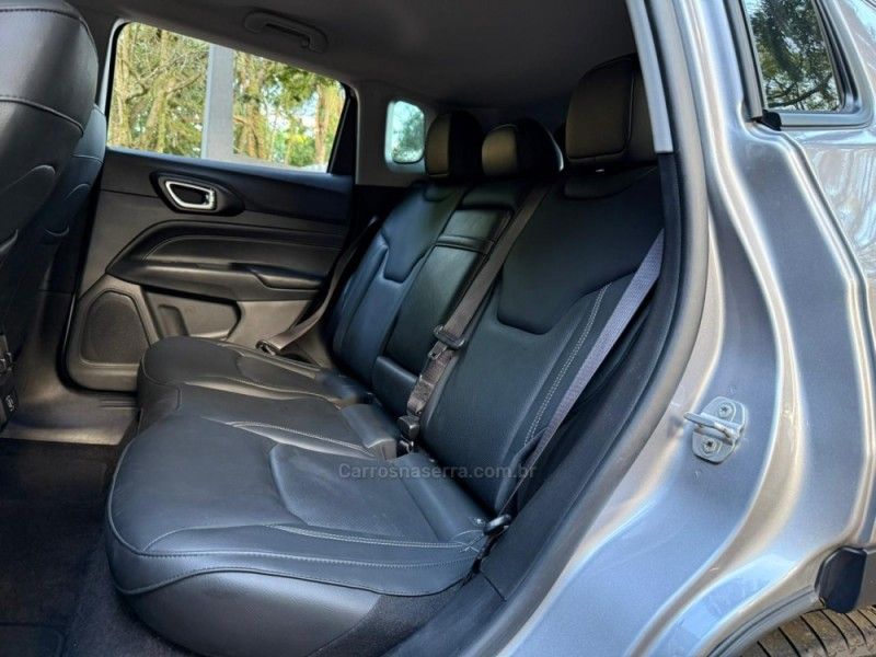 JEEP COMPASS 1.3 LONGITUDE T270 16V TURBO 2024/2024 KASPER VEÍCULOS DOIS IRMÃOS / Carros no Vale JEEP COMPASS 1.3 LONGITUDE T270 16V TURBO 2024/2024 KASPER VEÍCULOS DOIS IRMÃOS / Carros no Vale
