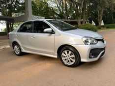 TOYOTA ETIOS 1.5 XLS SEDAN 16V 2017/2018 KASPER VEÍCULOS DOIS IRMÃOS / Carros no Vale