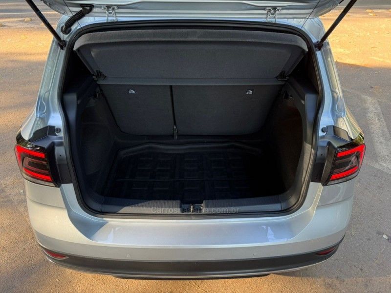 VOLKSWAGEN T-CROSS 1.0 COMFORTLINE TSI 2022/2023 KASPER VEÍCULOS DOIS IRMÃOS / Carros no Vale VOLKSWAGEN T-CROSS 1.0 COMFORTLINE TSI 2022/2023 KASPER VEÍCULOS DOIS IRMÃOS / Carros no Vale