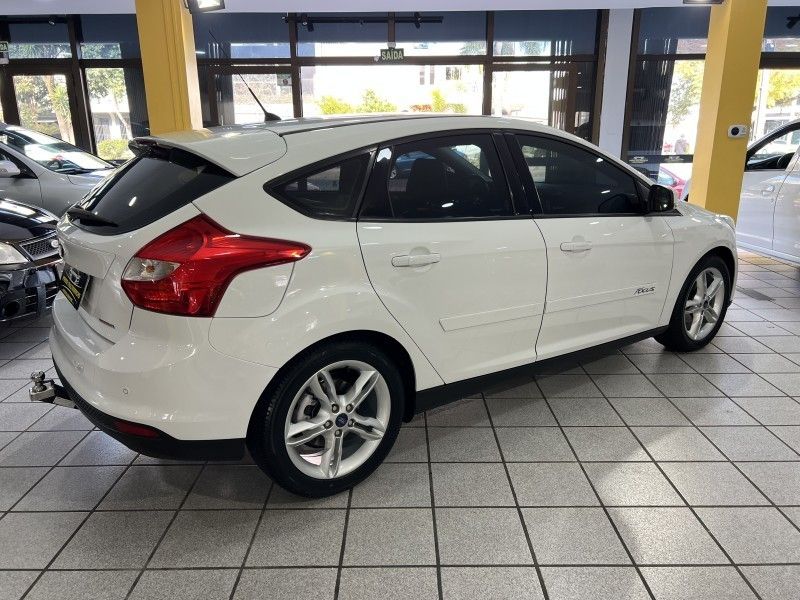 FORD FOCUS 2.0 SE 16V 2014/2014 PRIME MULTIMARCAS CAXIAS DO SUL / Carros no Vale FORD FOCUS 2.0 SE 16V 2014/2014 PRIME MULTIMARCAS CAXIAS DO SUL / Carros no Vale