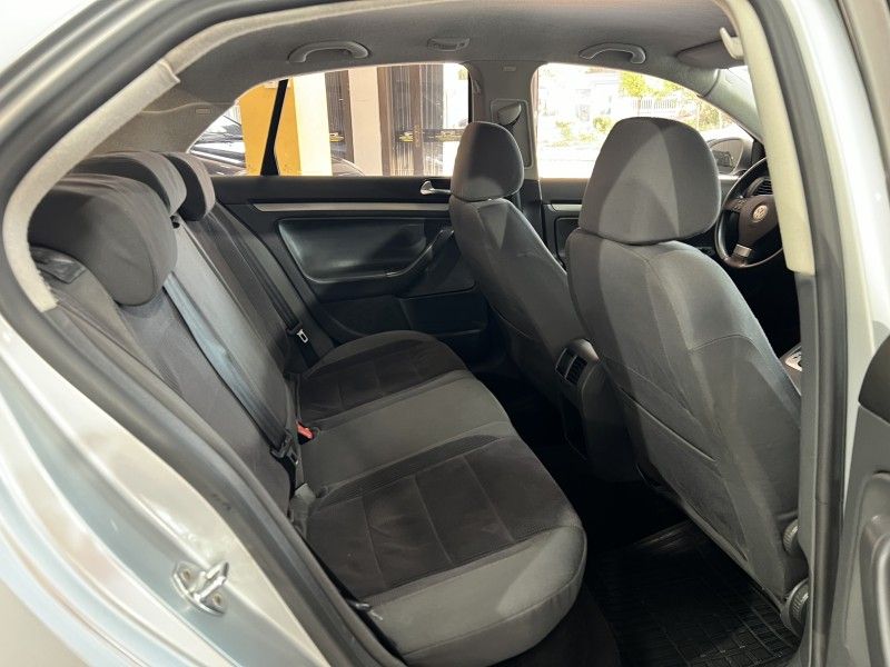 VOLKSWAGEN JETTA 2.5 I 20V 170CV TIPTRONIC 2008/2008 PRIME MULTIMARCAS CAXIAS DO SUL / Carros no Vale VOLKSWAGEN JETTA 2.5 I 20V 170CV TIPTRONIC 2008/2008 PRIME MULTIMARCAS CAXIAS DO SUL / Carros no Vale