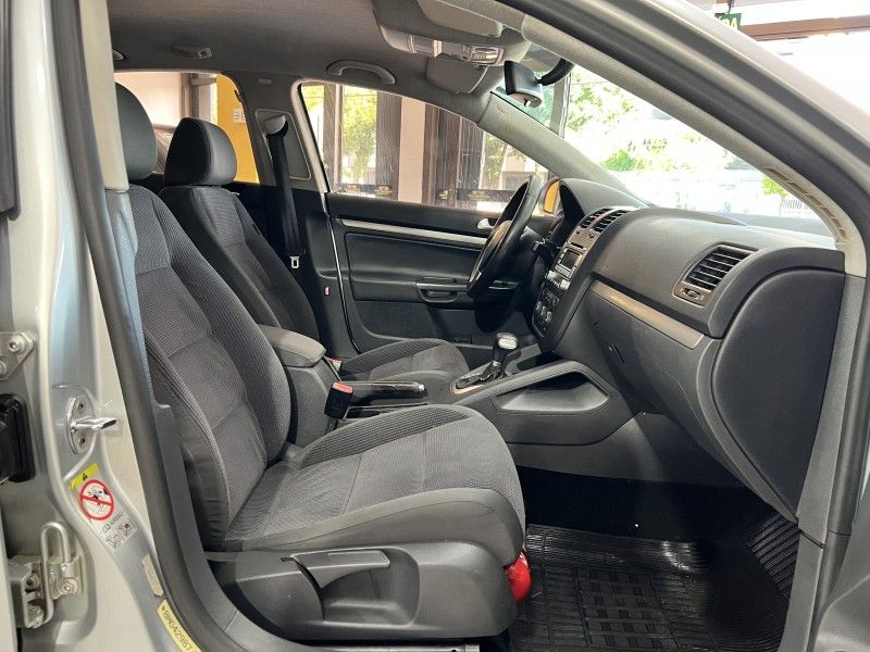 VOLKSWAGEN JETTA 2.5 I 20V 170CV TIPTRONIC 2008/2008 PRIME MULTIMARCAS CAXIAS DO SUL / Carros no Vale VOLKSWAGEN JETTA 2.5 I 20V 170CV TIPTRONIC 2008/2008 PRIME MULTIMARCAS CAXIAS DO SUL / Carros no Vale