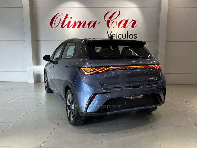 BYD DOLPHIN PLUS ELÉTRICO 2024/2025 ÓTIMA CAR FLORES DA CUNHA / Carros no Vale
