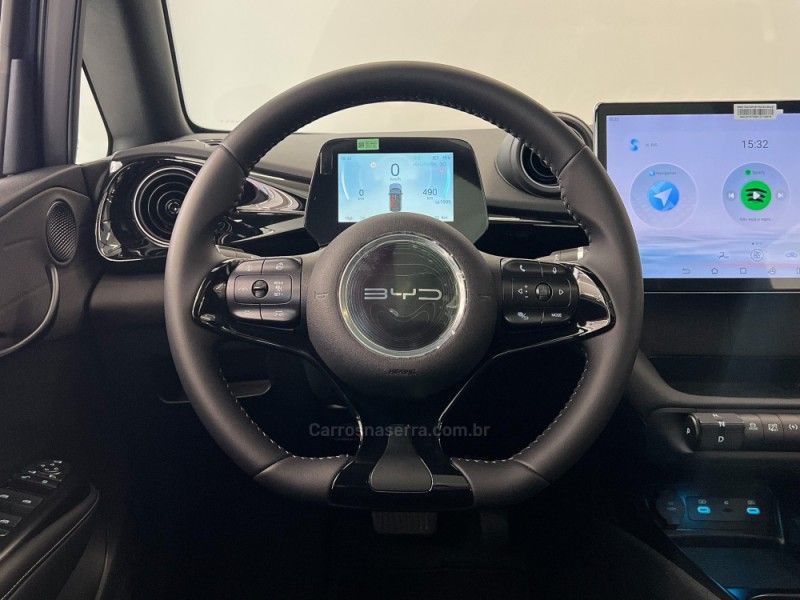 BYD DOLPHIN PLUS ELÉTRICO 2024/2025 ÓTIMA CAR FLORES DA CUNHA / Carros no Vale