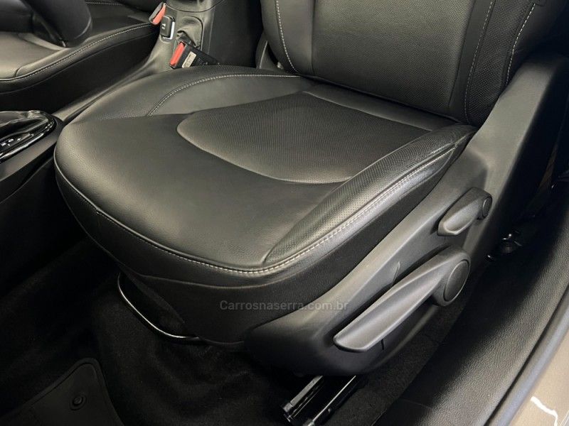 FIAT TORO 2.0 16V TURBO FREEDOM 4WD AT9 2019/2019 ÓTIMA CAR FLORES DA CUNHA / Carros no Vale