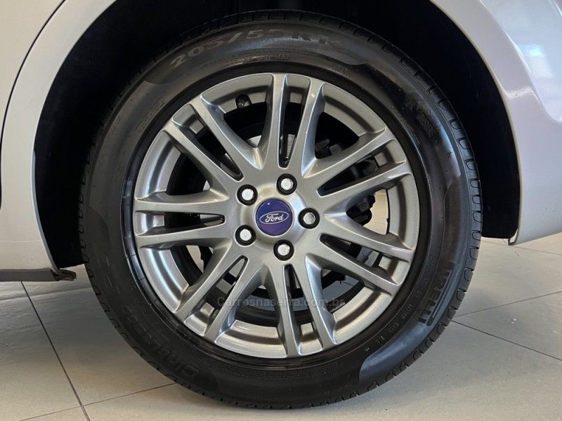 FORD FOCUS 2.0 GLX SEDAN 16V 2011/2012 ÓTIMA CAR FLORES DA CUNHA / Carros no Vale