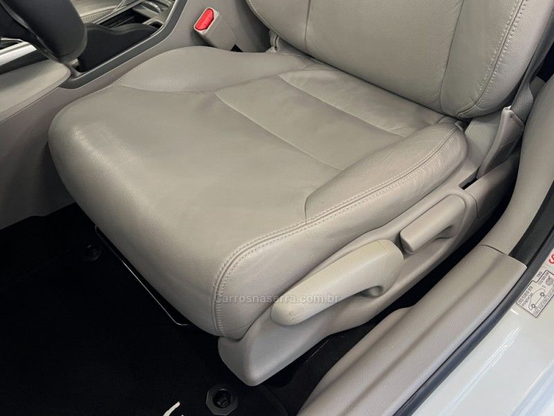 HONDA CIVIC 2.0 LXR 16V 2014/2014 ÓTIMA CAR FLORES DA CUNHA / Carros no Vale