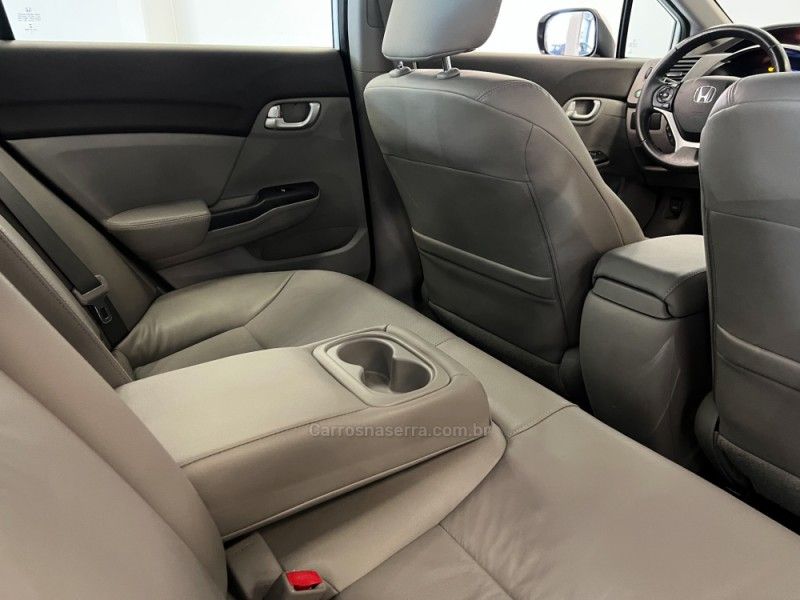 HONDA CIVIC 2.0 LXR 16V 2014/2014 ÓTIMA CAR FLORES DA CUNHA / Carros no Vale