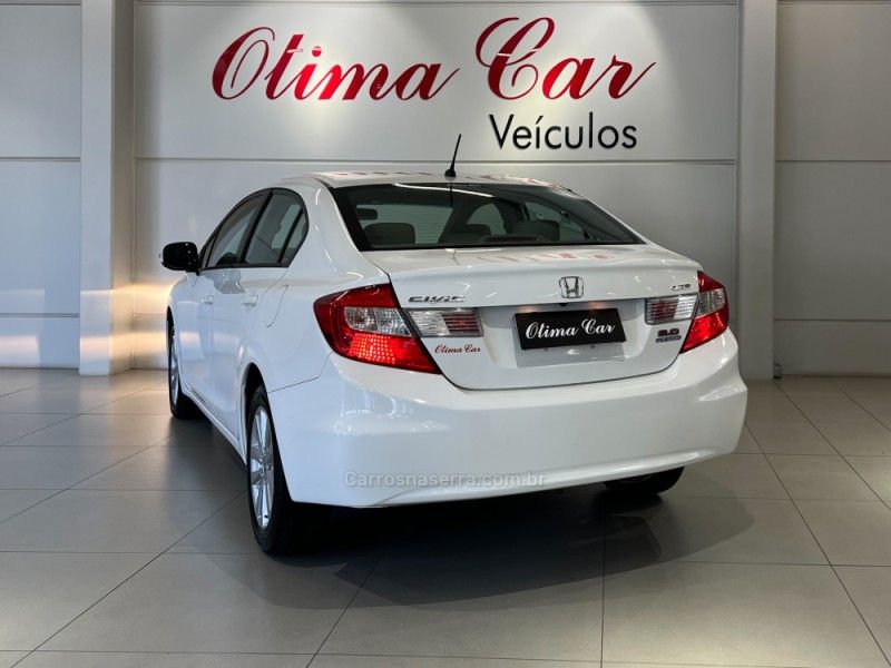 HONDA CIVIC 2.0 LXR 16V 2014/2014 ÓTIMA CAR FLORES DA CUNHA / Carros no Vale