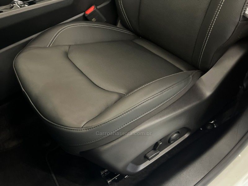 JEEP COMPASS 1.3 SERIE S T270 16V TURBO 2025/2026 ÓTIMA CAR FLORES DA CUNHA / Carros no Vale