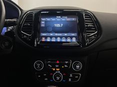 JEEP COMPASS 2.0 16V LIMITED 4X4 2018/2019 ÓTIMA CAR FLORES DA CUNHA / Carros no Vale