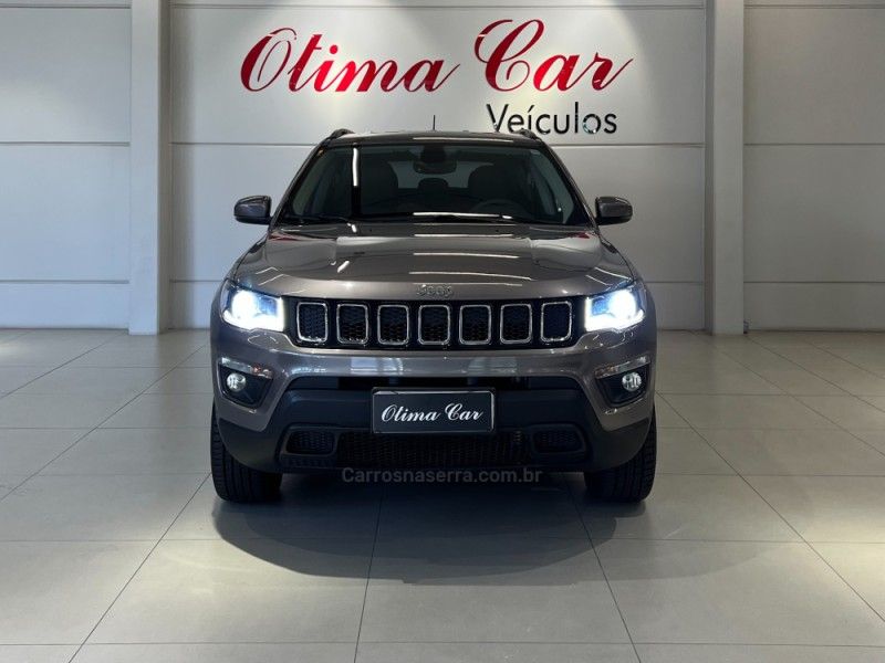 JEEP COMPASS 2.0 16V LONGITUDE 4X4 2018/2018 ÓTIMA CAR FLORES DA CUNHA / Carros no Vale