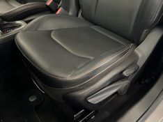 JEEP COMPASS 2.0 16V LONGITUDE 4X4 2018/2018 ÓTIMA CAR FLORES DA CUNHA / Carros no Vale