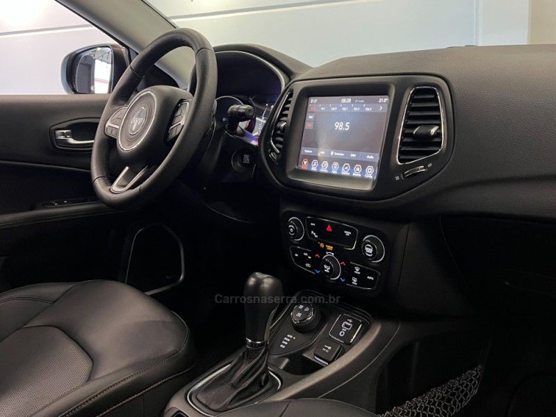 JEEP COMPASS 2.0 16V LONGITUDE 4X4 2018/2018 ÓTIMA CAR FLORES DA CUNHA / Carros no Vale